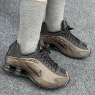 耐克NikeSHOX R4女子25春季新款復(fù)古跑鞋風(fēng)透氣緩震運(yùn)動(dòng)鞋AR3565 007灰黑/灰黑/礦石灰/暗煙灰 365.5 31