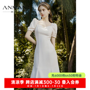 恩曼琳（ANMANI）恩曼琳春夏方領(lǐng)泡泡袖收腰荷葉邊小黑裙茶歇連衣裙EANCAI04 米白色-預(yù)售7天 M-預(yù)售7天