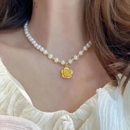 何佳功老鳳凰金店款足金黃金999玫瑰花吊墜女款搭配珍珠項鏈送媽媽款生 玫瑰花珍珠項鏈+6顆金珠同 45cm