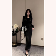 卡伊莎2025新款流蘇軟糯圓領(lǐng)毛衣半身裙套裝女百搭時尚設(shè)計感小眾兩件套 黑色 M