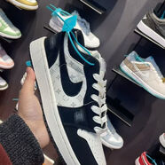 CLENIKEEDAIR NIKE純原AJ1 Low 白藍(lán)紅低幫籃球鞋男女百搭休閑運(yùn)動(dòng)滑板鞋DC Aj1米黑 氣墊摩擦有聲 純原工廠直發(fā) 40