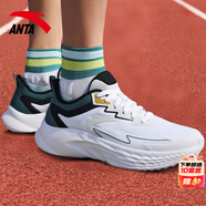 安踏（ANTA）飛揚跑鞋男鞋2025夏季中考體測輕便舒適軟底網(wǎng)面透氣運動跑步鞋 純凈白/鼠尾草綠-2 【網(wǎng)面透氣】 39 (6.5碼)