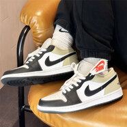耐克（NIKE）AJ男鞋春秋季新款A(yù)ir Jordan 1 Low AJ1休閑籃球鞋復(fù)古運(yùn)動(dòng)鞋板鞋 553558-153山峰白灰黑藤黃 44