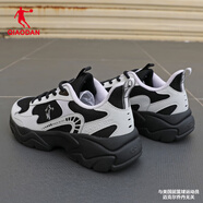 喬丹QIAODAN秋季女鞋運(yùn)動(dòng)鞋簡(jiǎn)約休閑鞋戶外舒適緩震軟底跑步鞋 黑色/淺苔灰 35