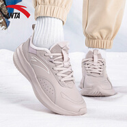 安踏（ANTA）女鞋運動(dòng)鞋2025冬網(wǎng)面輕便軟底跑步鞋子女休閑運動(dòng)鞋女 藕灰/象牙白5506F（皮面） 38.5