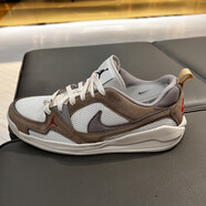 耐克（NIKE）男鞋2025夏季新款Jordan運(yùn)動(dòng)鞋CMFT低幫板鞋透氣耐磨休閑鞋 HJ6777-102帆白/芝麻棕/沙漠迷彩 40