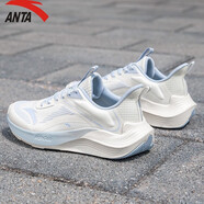 安踏（ANTA）毒刺6女鞋運動鞋子女春秋季緩震回彈網(wǎng)面休閑鞋透氣輕便跑步鞋女 象牙白/氧氣藍【毒刺2】 39
