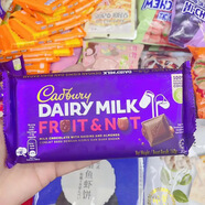 吉百利（Cadbury）香港進口Cadbury吉百利牛奶/杏仁/榛子巧克力排裝零食組合裝 提子果仁朱古力160g*5塊