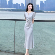 皮爾卡丹法式輕奢醋酸緞面連衣裙女夏大碼收腰顯瘦魚(yú)尾長(zhǎng)裙氣質(zhì)感 灰藍(lán)色【仙氣飄飄/襯衫連衣裙/冷 S 【80-100斤】