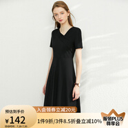 AMII法式赫本風氣質(zhì)黑色連衣裙女年新款V領(lǐng)a字裙修身裙子 黑色 L (165)