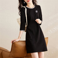 尚靜小香風(fēng)小黑裙秋季款微彈顯瘦山茶花刺繡織帶圓領(lǐng)連衣裙
