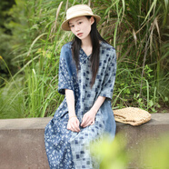 亂在江南碎花拼接連衣裙夏裝新品休閑寬松文藝素雅V領(lǐng)大擺牛仔棉長(cháng)裙 藍色拼接 均碼