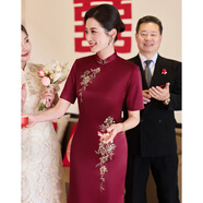 帕絲特喜婆婆小個(gè)子宴會(huì )裝國風(fēng)刺繡新中式立領(lǐng)開(kāi)叉短袖旗袍 酒紅 3XL