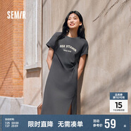 森馬連衣裙女復(fù)古休閑中長(zhǎng)裙春夏心機(jī)字母開(kāi)叉T恤裙101324114026