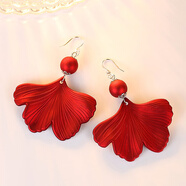 周大福純銀耳環(huán)女時(shí)尚夸張耳墜紅色喜慶2025新款本命年耳飾 紅色花朵耳 色花朵耳環(huán)