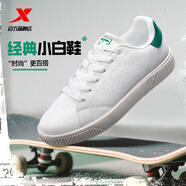 特步（XTEP）板鞋情侶春季新品綠尾小白鞋低幫男鞋舒適輕量休閑運動鞋薄底鞋 帆白/酞青綠-男 39