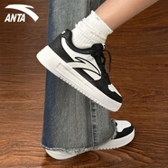 安踏女鞋板鞋女小白鞋春夏季皮革面百搭低幫厚底防潑水運動(dòng)鞋休閑鞋女 黑白色【輕松板鞋】 37.5