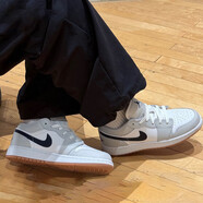 耐克（NIKE）鞋子男鞋夏季新款Air Jordan 1運動休閑板鞋低幫籃球鞋aj1 白色/淺灰553558-146 43