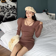 溥畔氣質(zhì)方領(lǐng)泡泡袖針織連衣裙女秋冬新款修身顯瘦包臀毛衣裙 咖啡色 S 80-95斤