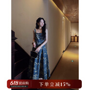 三吉黑花【復古調】復古國風(fēng)新中式刺繡牛仔連衣裙女夏季2024長(cháng)裙 山水圖騰 M