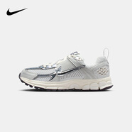 NIKE 耐克男女跑步運動(dòng)鞋 VOMERO 網(wǎng)眼透氣舒適緩震休閑跑鞋大童