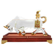 五糧液集團公司 十二生肖紀念酒 濃香型酒 送禮收藏擺柜 52度 750mL 1瓶 裝 生肖牛年紀念酒