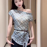 夏蓓朵辣妹風(fēng)復(fù)古格紋飄帶上衣短袖T恤女2025氣質(zhì)氣質(zhì)不規(guī)則一字肩顯瘦 格子一字領(lǐng)網(wǎng)紗上衣 S 80-95斤