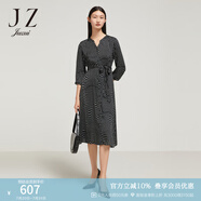 玖姿（JUZUI）真絲彈力緞印花裙女裝秋款撞色幾何氣質(zhì)收腰連衣裙 花黑 L