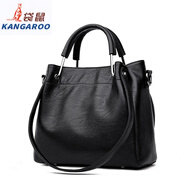 袋鼠（KANGAROO）氣質(zhì)真皮女士斜挎手提包2025新款歐美時(shí)尚軟皮復(fù)古大容量水桶包 黑色