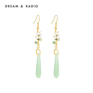 Dream＆Radio新中式國風(fēng)耳環(huán)女設計感小眾個(gè)性ab款不對稱(chēng)花朵耳墜 清風(fēng)飲露（白花綠墜）