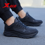 特步（XTEP）男鞋運(yùn)動(dòng)鞋減震皮網(wǎng)面跑步鞋春夏季透氣旅游鞋防水男士休閑鞋子男 純黑(革面) 42