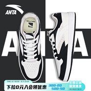 安踏（ANTA）板鞋男學(xué)生小白鞋小街頑黑白熊貓運(yùn)動鞋休閑鞋 象牙白/黑/泥沙灰 42.5