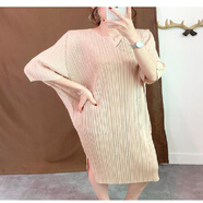 日本三宅一生褶皺一生V領(lǐng)裙子大碼女夏氣質(zhì)時(shí)尚新款顯瘦歐洲站新 杏色 均碼 【現貨放心購】