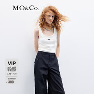MO&Co.背心簡(jiǎn)約U領(lǐng)金屬章仔彈力羅紋肌理針織坦克內(nèi)搭單穿摩安珂 本白色-第2批 L 170