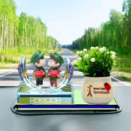 恬馨美飾汽車香水?dāng)[件新款出入平安可愛(ài)娃娃吉祥果小車車內(nèi)中控臺(tái)裝飾用品 軍綠娃娃白色吉祥果 送香水防滑墊