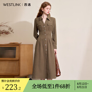 西遇復(fù)古簡約設(shè)計(jì)感翻領(lǐng)長袖連衣裙女2024秋冬保暖磨毛百褶長裙 駝色 M