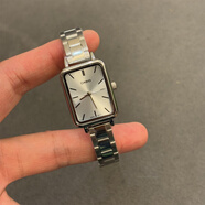 卡西歐（CASIO）女方形LT-V009D-4E 2E防水簡約V007D 1241氣質(zhì)女表 LTP-V009D-2E 簡約淺藍(lán)