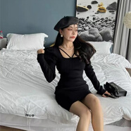 溥畔氣質(zhì)方領(lǐng)泡泡袖針織連衣裙女秋冬新款修身顯瘦包臀毛衣裙 黑色 S 80-95斤