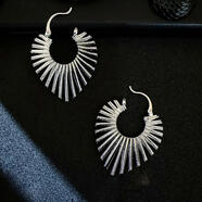 MHFDO老鳳凰品質(zhì)歐美夸張線(xiàn)條桃心耳扣耳環(huán)個(gè)性小眾設計感時(shí)尚耳飾2025 銀色