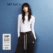 MO&Co.M字母金屬章仔魚骨線修身長袖正肩T恤弧形下擺上衣上裝黑白色 本白色-第2批 S 160