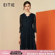 愛特愛（EITIE）秋冬新品商場同款優(yōu)雅V領(lǐng)睫毛蕾絲收腰顯瘦連衣裙6007742 深藍31 S 155