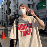 25港風(fēng)t恤男短袖潮流百搭字母印花半袖體恤夏季寬松圓領(lǐng)休閑上衣 杏色 M (建議體重90-100斤)