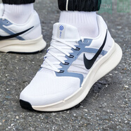 耐克（NIKE）跑步鞋男鞋2025秋季運(yùn)動(dòng)鞋RUN SWIFT 3網(wǎng)面減震休閑鞋 DR2695-105白黑塵光子色 40