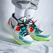 耐克（NIKE）男鞋 新款 Kyrie 8 歐文8 EP運動鞋男實戰(zhàn)訓練緩震耐磨透氣籃球鞋 DH5384-001 中國年 白綠 42.5