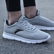 安踏男鞋運動(dòng)鞋男秋冬季皮面軟底輕便休閑防潑水減震慢跑黑色跑步鞋子 【網(wǎng)面透氣】霧灰/黑/安踏白-2 43 (270mm)