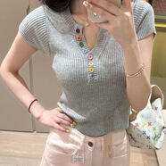 圓領(lǐng)短袖毛衣女2025新款韓版修身顯瘦減齡彩色紐扣拼接上衣 灰色 輕薄 均碼 90-110斤
