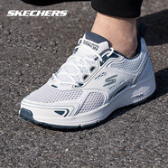 斯凱奇（Skechers）男鞋夏季2025新款軟底網(wǎng)面跑步鞋透氣輕便休閑鞋防滑緩震運(yùn)動(dòng)鞋 白色-海軍藍(lán) 43.5