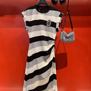 另一半廣州十三行爆款法式高級感字母鑲鉆褶皺開(kāi)叉條紋飛飛袖連衣裙子女 圖片色 S 均碼