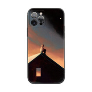 易淘制造孤獨與孤獨現(xiàn)代藝術插畫適合iPhone 15 Pro Max軟殼14Plus蘋果13M 屋頂望月-黑殼 魅族其他型號