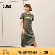 森馬連衣裙女復(fù)古休閑中長(zhǎng)裙春夏心機(jī)字母開(kāi)叉T恤裙101324114026